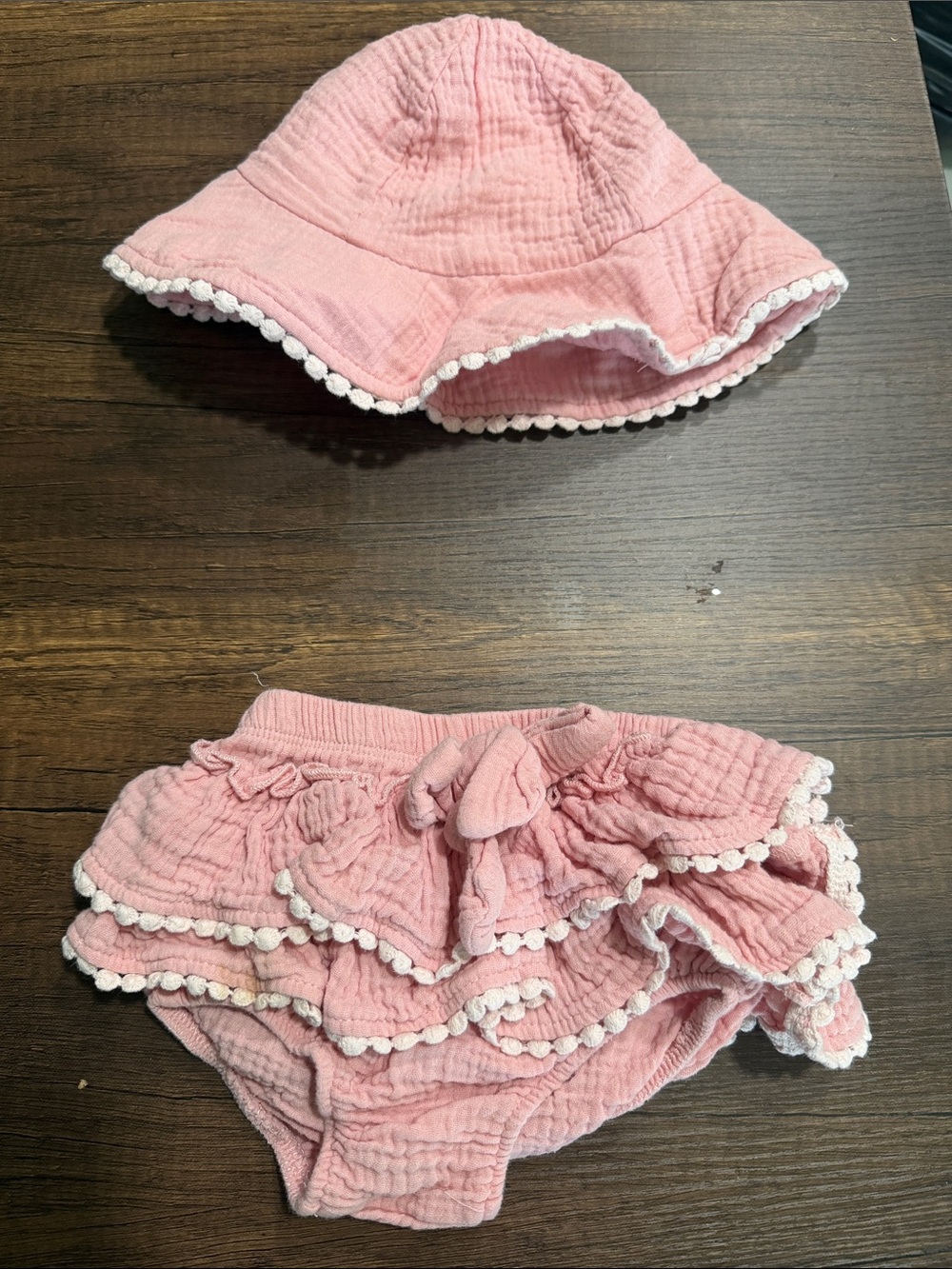 Catherine Malandrino Pink Ruffle Sun Hat & Bloomer Set